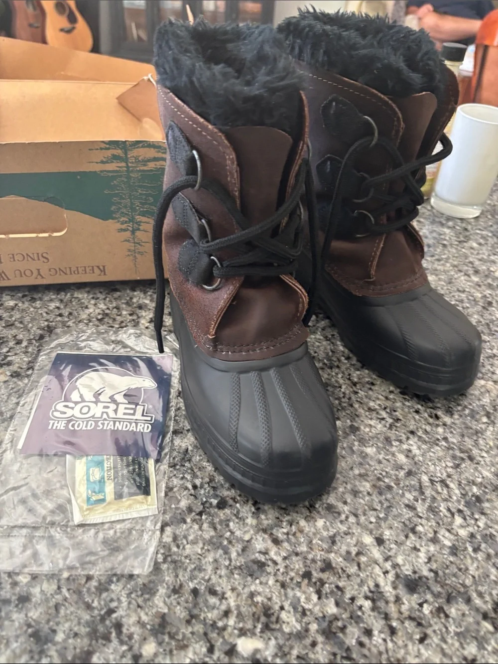 Youth sz 1 Sorel New Brown Winter Snow Boots with Black Faux Fur Lining